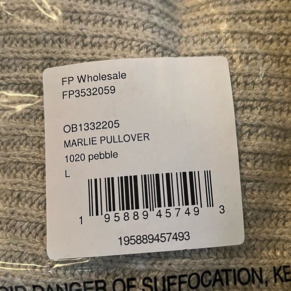 Free People Marlie Pullover Sweater in Pebble - Picture 6 of 7